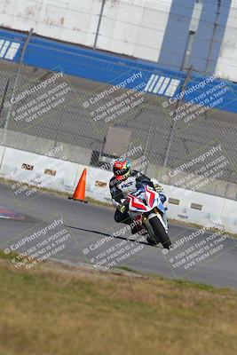 media/Nov-26-2022-Fastrack Riders (Sat) [[b001e85eef]]/Level 3/Session 3 Outside Turn 9/